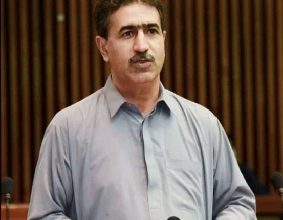 ایرانی تیل کی بندش سے بلوچستان میں لاکھوں افراد بے روزگار ہوگئے ہیں، ہاشم نوتیزئی