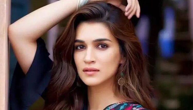 کریتی سینن کی بہن کو کیریئر کے آغاز پر ہی نوازالدین صدیقی کیساتھ کام کا موقع مل گیا