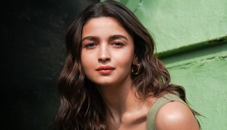 فلم گنگوبائی کاٹھیواڑی کا سکرپٹ پڑھ کر ڈر گئی تھی، عالیہ بھٹ