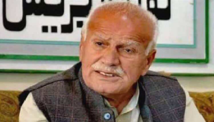 بلوچستان کے ممتاز قوم پرست رہنماء ڈاکٹر عبدالحئی بلوچ بہالپور کے قریب ٹریفک حادثے میں جاں بحق