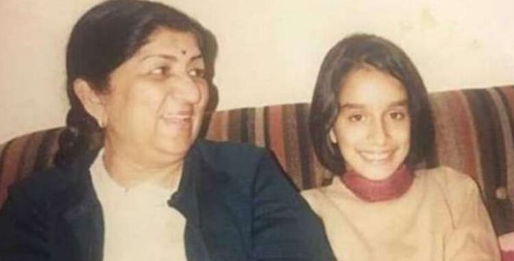 شردھا کپور نے لتا منگیشکر کیساتھ بچپن کی ایک یادگار تصویرشیئر کردی
