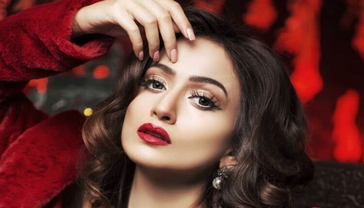 زرنش خان کا ترکی میں دل لگ گیا، تصاویر شیئر کردیں