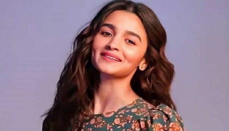 رنبیر سے شادی کی تاریخ نہیں بتاوں گی، عالیہ بھٹ