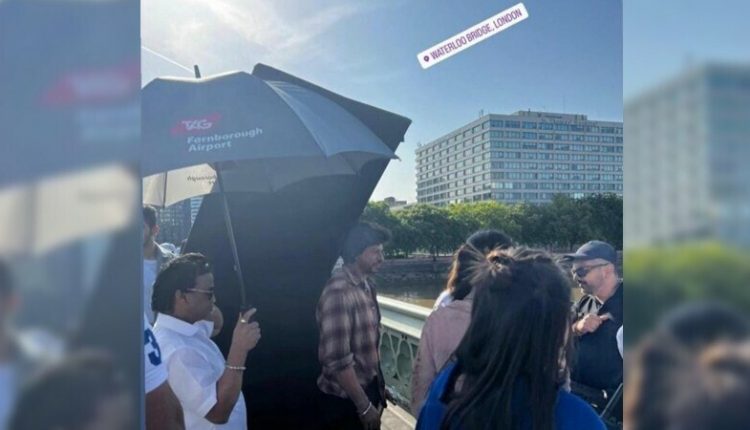 بالی وڈ کنگ شاہ رخ خان کی تصویر وائرل