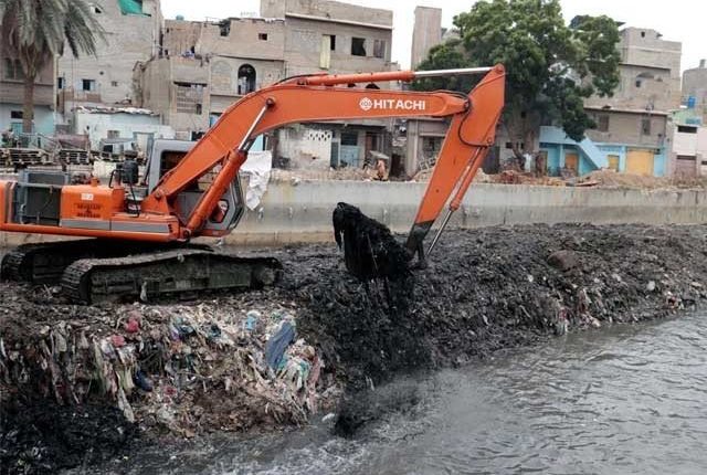 میٹروپولیٹن کارپوریشن کی جانب سے شہر میں قائم 55نالے اور آبی گذر گاہوں کے کھولنے کا کاکام تیزی سے جاری ،جبار بلوچ