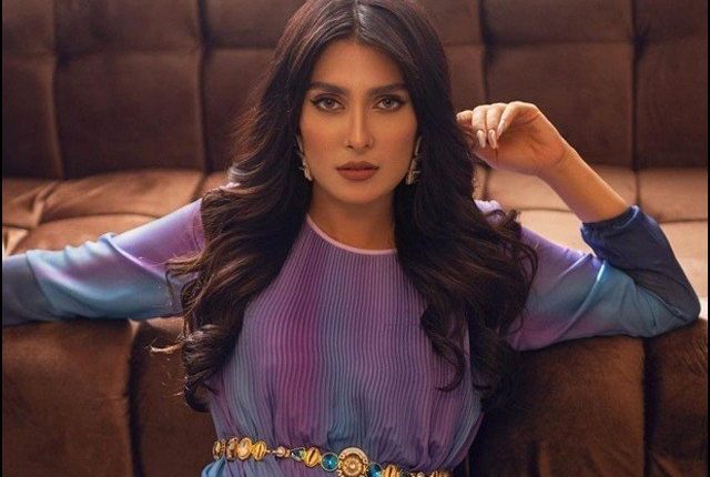 اداکارہ عائزہ خان نے ایک اور سنگِ میل عبور کرلیا