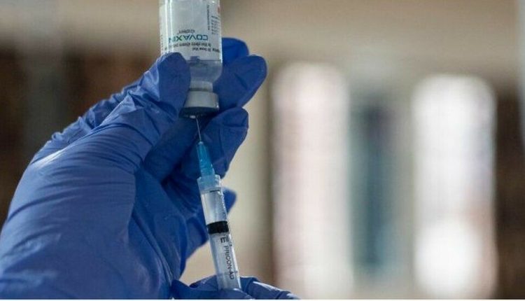 بھارت: اسکول میں 30 طلباء کو ایک ہی سرنج سے ویکسین لگادی گئی