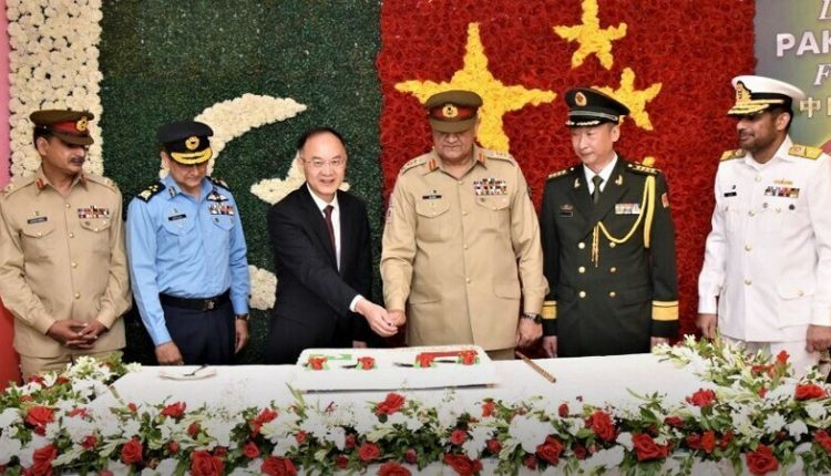 پاک چین تعلقات کےفروغ کیلئےکردارادا کرتےرہیں گے،آرمی چیف