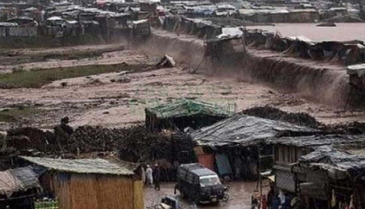 کوئٹہ، امداد نہ ملنے پر سیلاب متاثرین نے نواں کلی بائی پاس بند کردیا