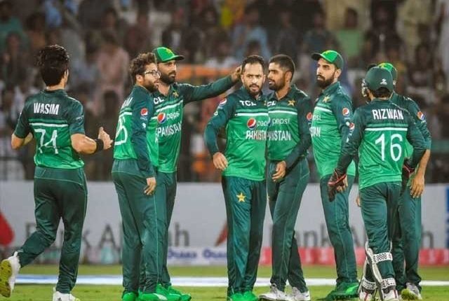 موجودہ ٹی20 اسکواڈ میں میری جگہ نہیں بنتی، کامران اکمل