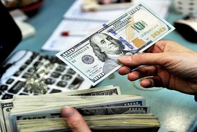 ڈالر کی قدر 227 روپے سے بھی کم ہوگئی