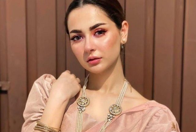 شوبز میں کام کرنے کیلئے کیا کیا قربانیاں دینی پڑیں ؟ ہانیہ عامر کا انٹرویو وائرل