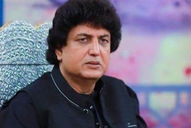 اہلیہ کے سامنے کوئی اوقات نہیں گھر میں اُسی کی چلتی ہے، خلیل الرحمٰن قمر