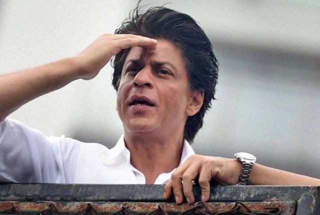 بھارت کو’عدم برداشت کا شکارملک‘ کیوں کہا؟ بھارتی شاہ رُخ خان پر برس پڑے