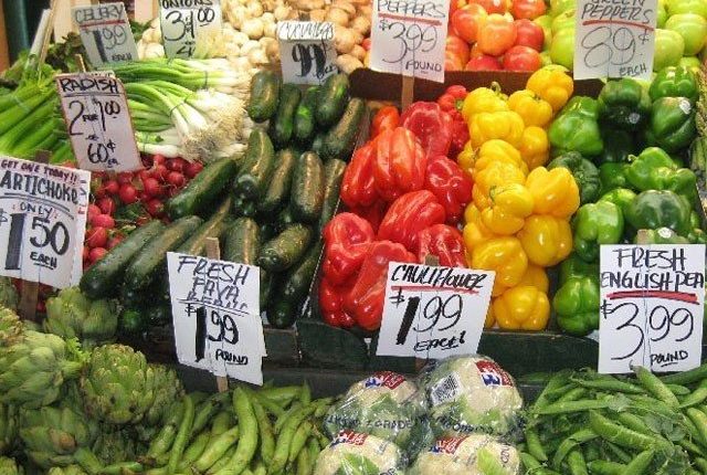 دنیا بھر میں پٹرول کی قیمتوں میں کمی کے باوجود مہنگائی کی شرح برقرار