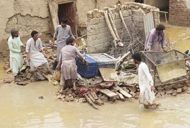 بارشوں اور ندی نالوں میں طغیانی کے باعث بلوچستان کا ملک بھر سے رابطہ منقطع
