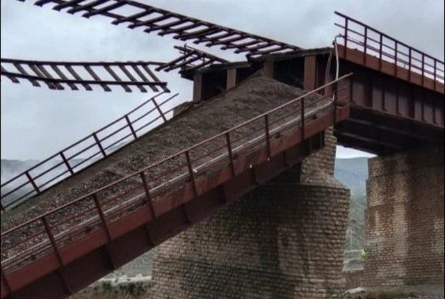 بولان میں قومی شاہراہ تین روز سے بند، کوئٹہ جانے والے ہزاروں مسافر پھنس گئے