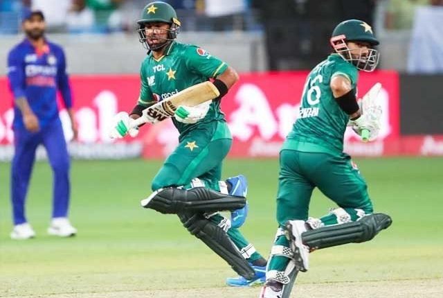 بیٹنگ شراکتوں کی کمی پاکستان کو کھٹکنے لگی