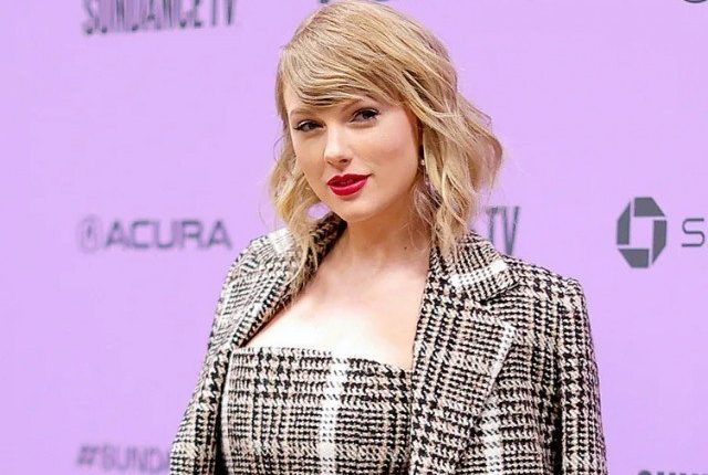 امریکی گلوکارہ ٹیلر سوئفٹ بہترین میوزک ویڈیو ایوارڈ جیتنے میں کامیاب