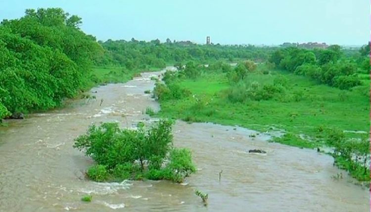 بیلہ، کھانٹا ندی اور دریائے پورالی میں سیلاب، متعدد علاقے زیر آب، لوگ محفوظ مقام پر منتقل