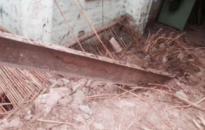 دکی ،طو فانی بار ش کے باعث کچے مکان کی چھت گر نے سے 6سالہ بچہ جاں بحق، 3افراد زخمی