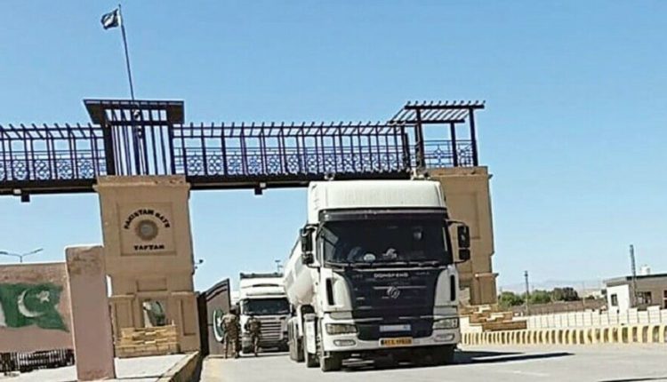 ایران سے پیاز اور ٹماٹر کے 40 ٹرک پاکستان پہنچ گئے