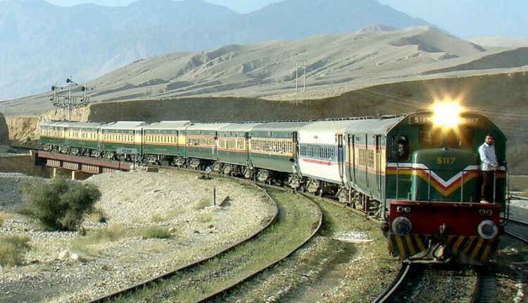 کوئٹہ سے چمن کے لئے ٹرین آپریشن بحال، بجلی کی فراہمی بدستور معطل