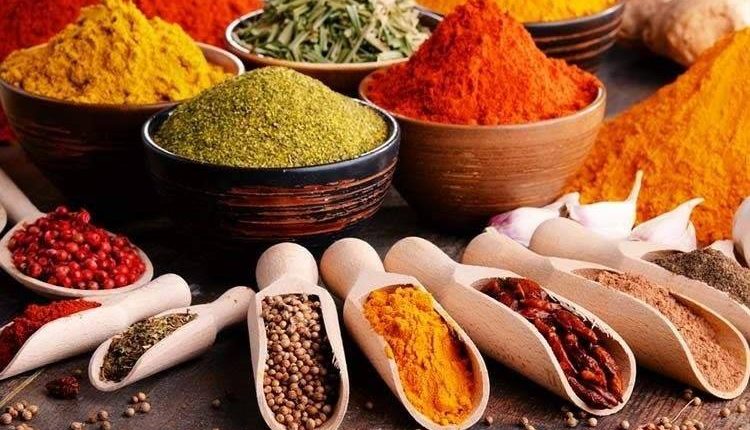 یوٹیلیٹی اسٹورز پر مرچ ہلدی اور کالی مرچ سمیت مصالحہ جات کی قیمتیں بڑھ گئی