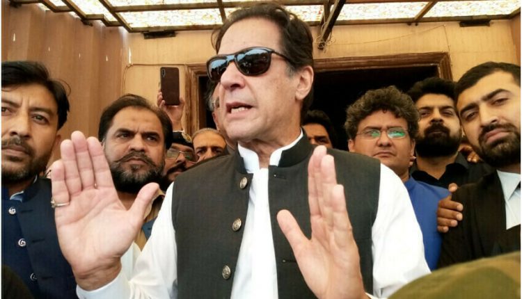 عمران خان پولیس جے آئی ٹی کے سامنے پیش