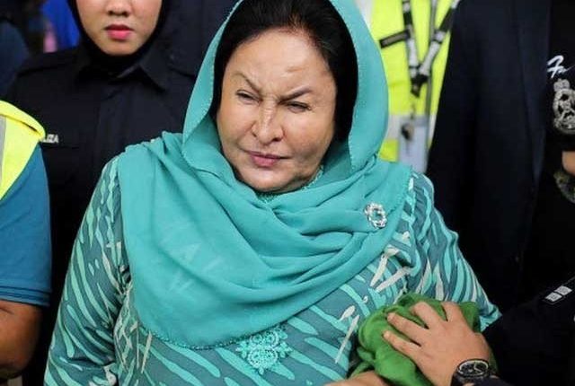 ملائیشیا کی سابق خاتون اوّل کروڑوں ڈالرز رشوت خوری کے مقدمے میں مجرم قرار