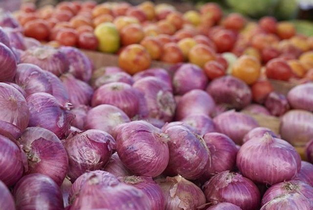 باہر سے پیاز اور ٹماٹر منگوانے پر بلوچستان کے کسانوں کی احتجاج کی دھمکی