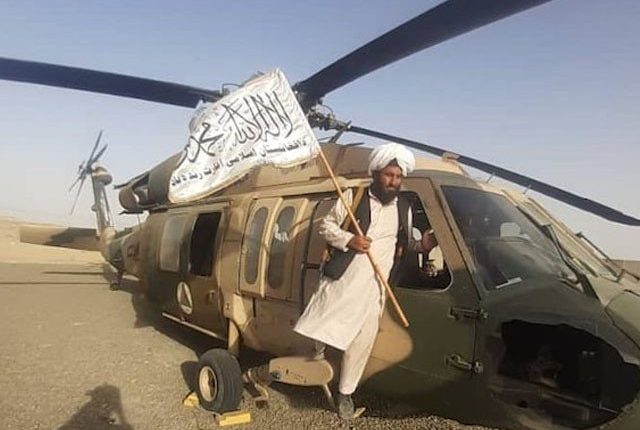 طالبان کے زیراستعمال امریکی ہیلی کاپٹر تربیتی پرواز کے دوران تباہ؛ 3 جاں بحق