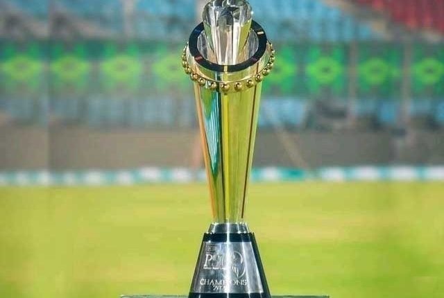 پی ایس ایل ٹرافی کے ساتھ تصویر بنوائیں، مگر شرط کیا ہے؟