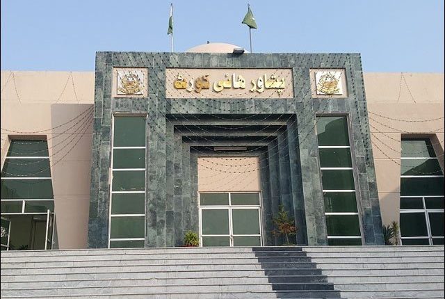 پشاور ہائیکورٹ کا کالجز کو طلبہ کیساتھ ریگنگ کرنے والوں کیخلاف کارروائی کا حکم