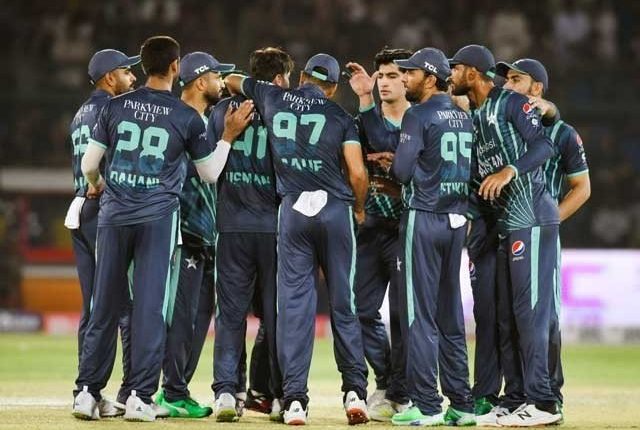 سہ فریقی سیریز؛ پاکستانی ٹیم 2 اکتوبر کو اڑان بھرے گی