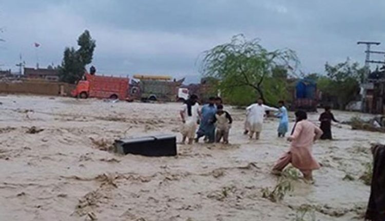 گور نر بلو چستان نے لسبیلہ کو دو حصوں میں تقسیم کر نے کا نو ٹیفکیشن جا ری کر کے سیلاب متاثرین کے زخموں پر نمک پاشی کی ہے،قادر بخش جاموٹ