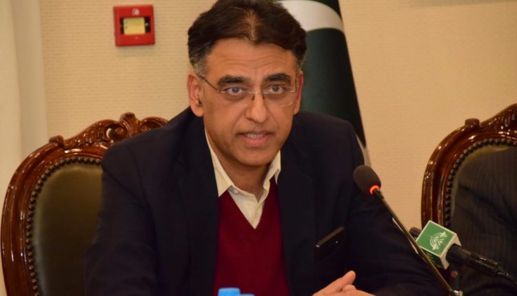 عمران خان کی تنقید کو فالو کیا جائے تو فوج کی بہتری ہوگی، اسد عمر