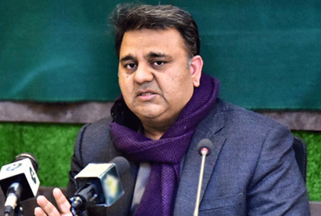 اسٹیبلشمنٹ نے فیصلہ کرنا ہے کہ انہوں نے سیاست میں کتنا حصہ لینا ہے، فواد چودھری