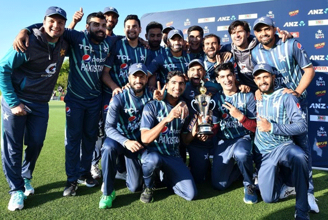 پاکستان نے سہ فریقی سیریز کے فائنل میں نیوزی لینڈ کو شکست دیدی