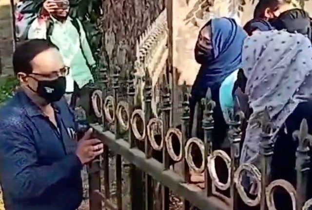 بھارت؛ مسلم طالبہ کو حجاب نہ اتارنے پر امتحان گاہ سے نکال دیا گیا