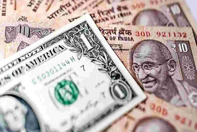 ڈالرکی اونچی پرواز؛ بھارتی روپیہ کم ترین سطح پر پہنچ گیا