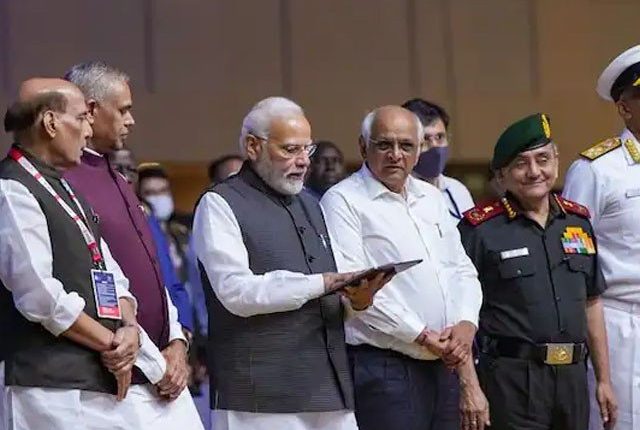 بھارتی وزیراعظم نے پاکستانی سرحد کے قریب نئے فوجی اڈے کا سنگ بنیا د رکھ دیا