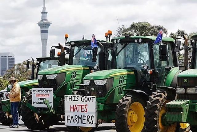 نیوزی لینڈ میں مویشیوں کی ڈکار اورریح خارج کرنے پر ٹیکس کے خلاف احتجاج