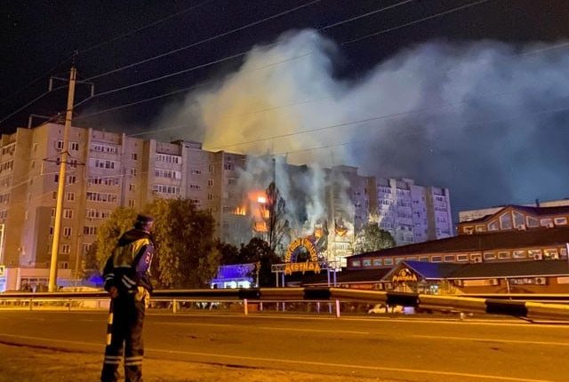 روس کا جنگی طیارہ رہائشی عمارت پر گرکر تباہ، 2 پائلٹ ہلاک