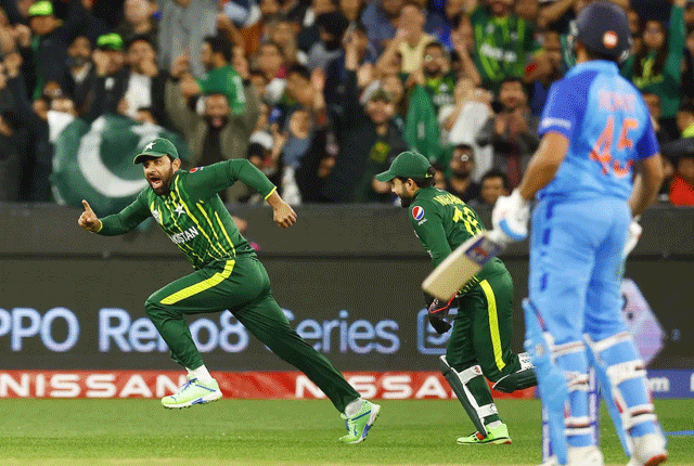 بھارت کیخلاف ہار پر دل شکستہ تھے، افتخار احمد کا اعتراف