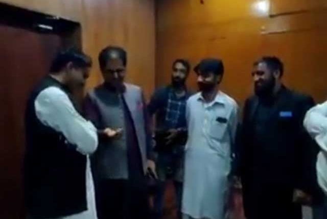 تحریک انصاف آزاد کشمیرنے ٹاس کرکے انتخابی ٹکٹ تقسیم کرنا شروع کردئیے