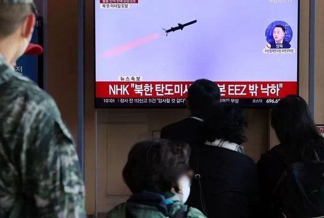 شمالی کوریا کا ایک اورتجربہ، بین البراعظمی سمیت 3 میزائل فائرکردئیے