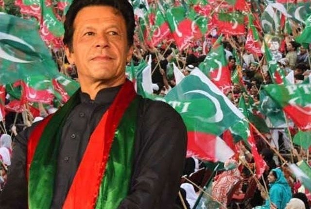 لانگ مارچ میں عمران خان قاتلانہ حملے میں زخمی