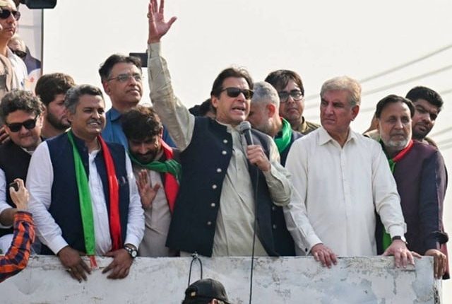 عمران خان پر حملے کے خلاف پی ٹی آئی کا مختلف شہروں میں احتجاج