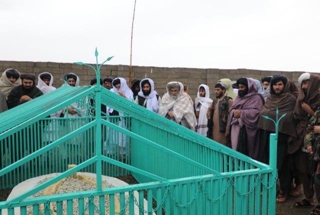 ملّا عمر کے انتقال کے 9 سال بعد طالبان نے قبر کا پتہ بتا دیا